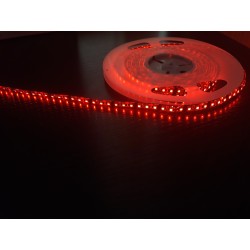Светодиодная лента 3528/120LED, цвет: красный (на черной...